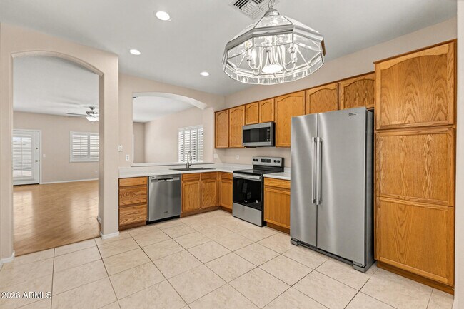 Building Photo - 8373 W Mary Ann Dr