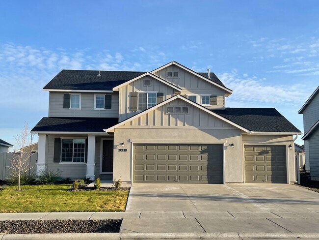 Building Photo - Newer 4 Bed / 2.5 Bath House For Rent _ Pl...
