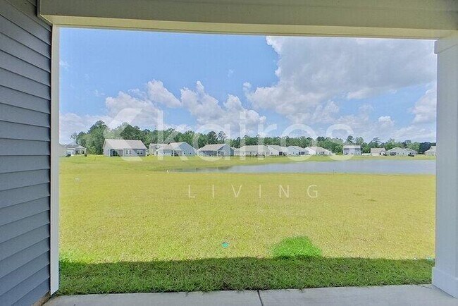 Building Photo - 635 Castillo Dr