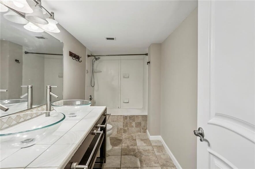 Building Photo - 2870 Pharr Ct S Northwest