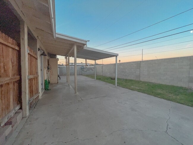 Building Photo - A602