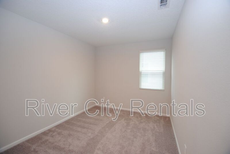 Building Photo - 14655 Macadamia Ln