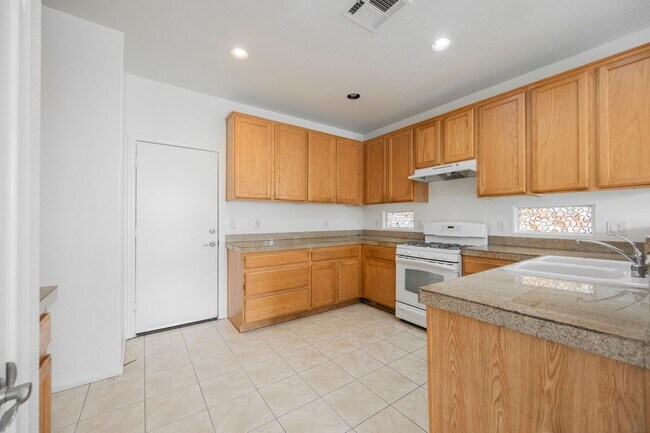 Building Photo - 3 bedroom - 2 story home located in 89141