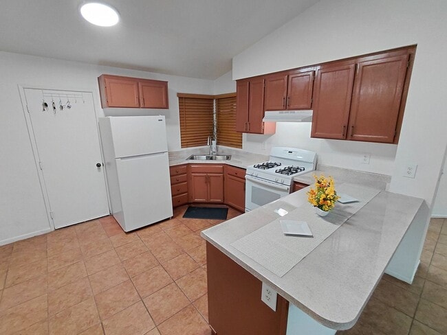 Building Photo - 936 Alameda St