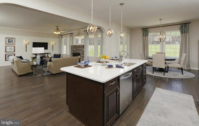 Building Photo - 141 Coachman Cir