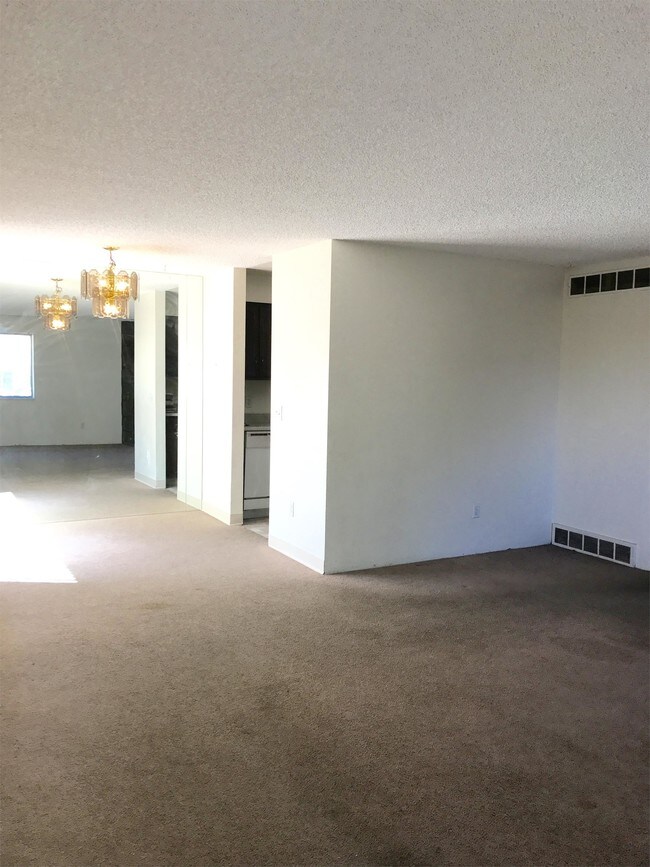 Building Photo - 1301 W 112th Ave