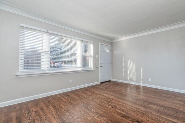 Building Photo - 6061 Potomac St