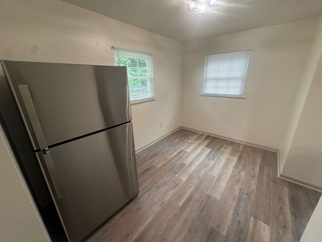 Building Photo - Towneview Estates