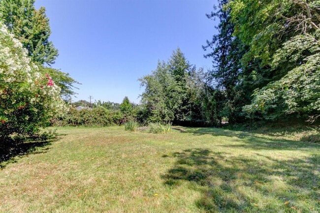 Building Photo - 346 Corte Madera Ave