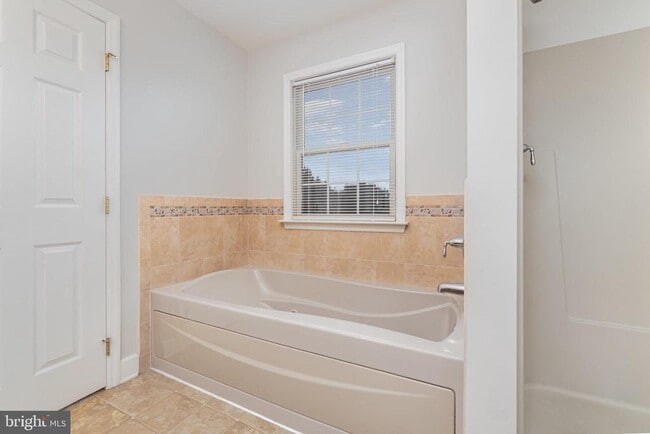 Building Photo - 103 Scully Pl