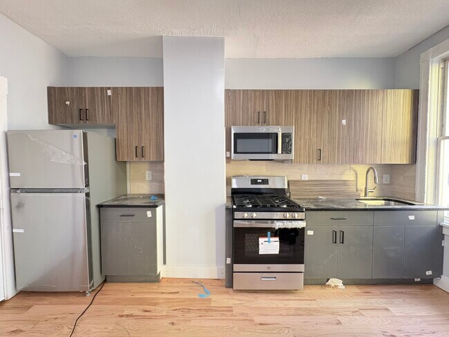 Building Photo - 88 Stegman St