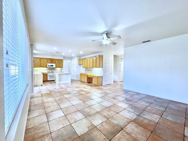 Building Photo - 1207 Silverton Way
