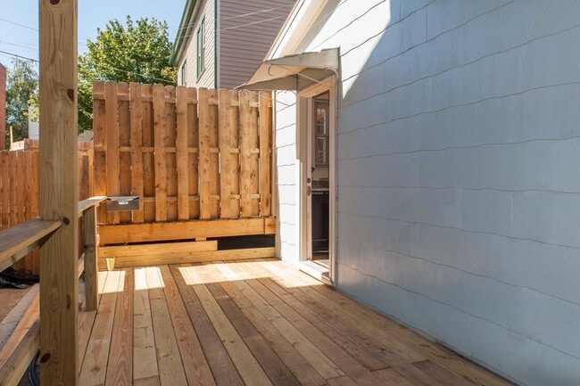 Building Photo - 620 Bellefonte St