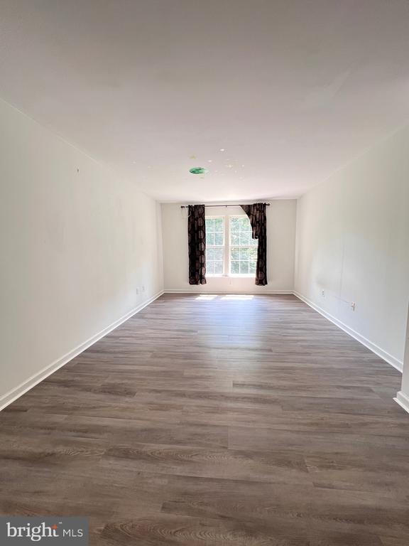 Building Photo - 10 Jolie Ct