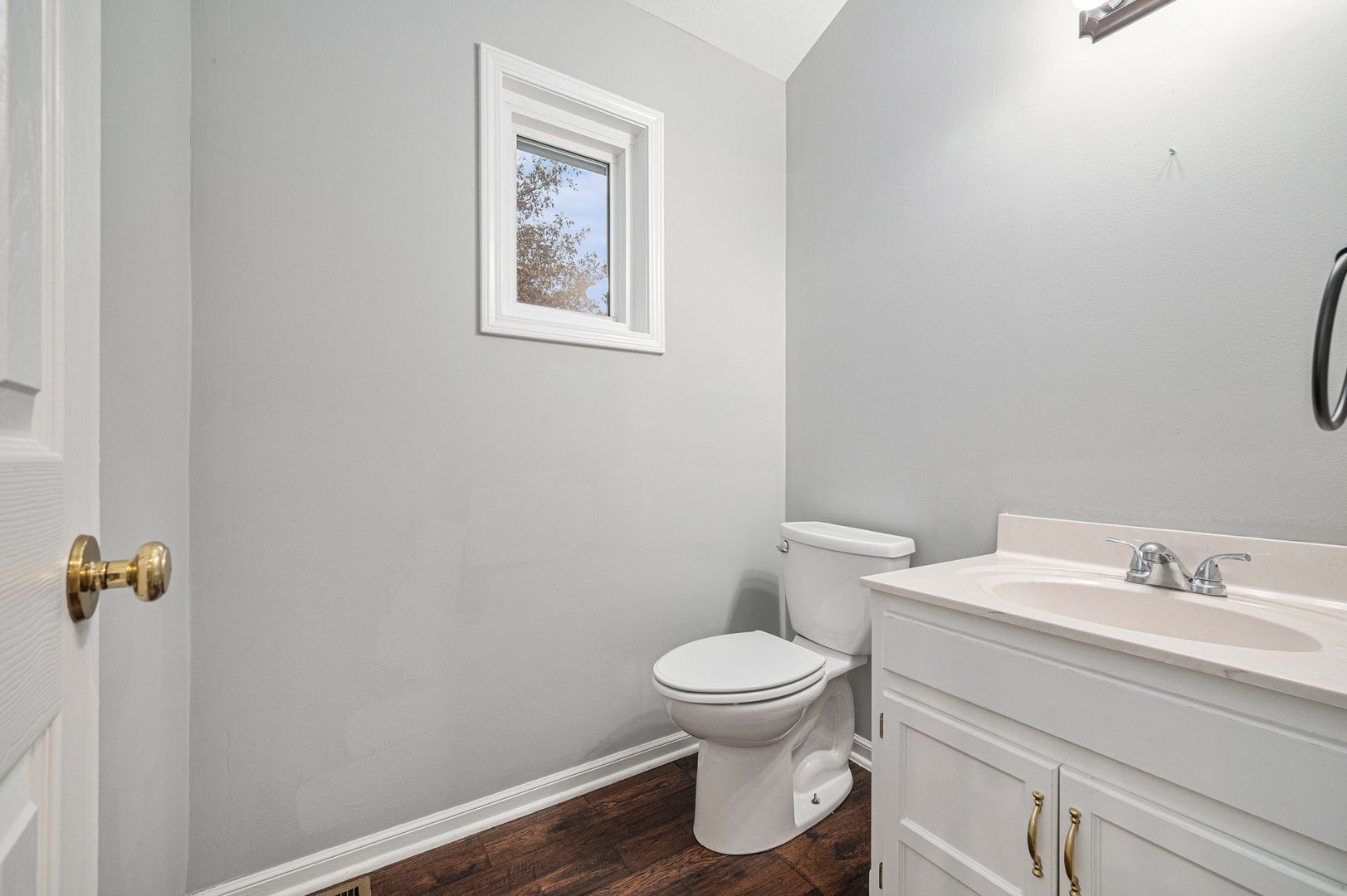 Building Photo - 6334 NW 82 Ct