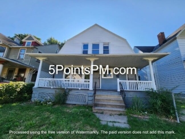 Primary Photo - 2048 W 100th St