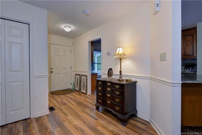 Building Photo - 2 Bedroom/ 2.5 Bathroom- The Mews