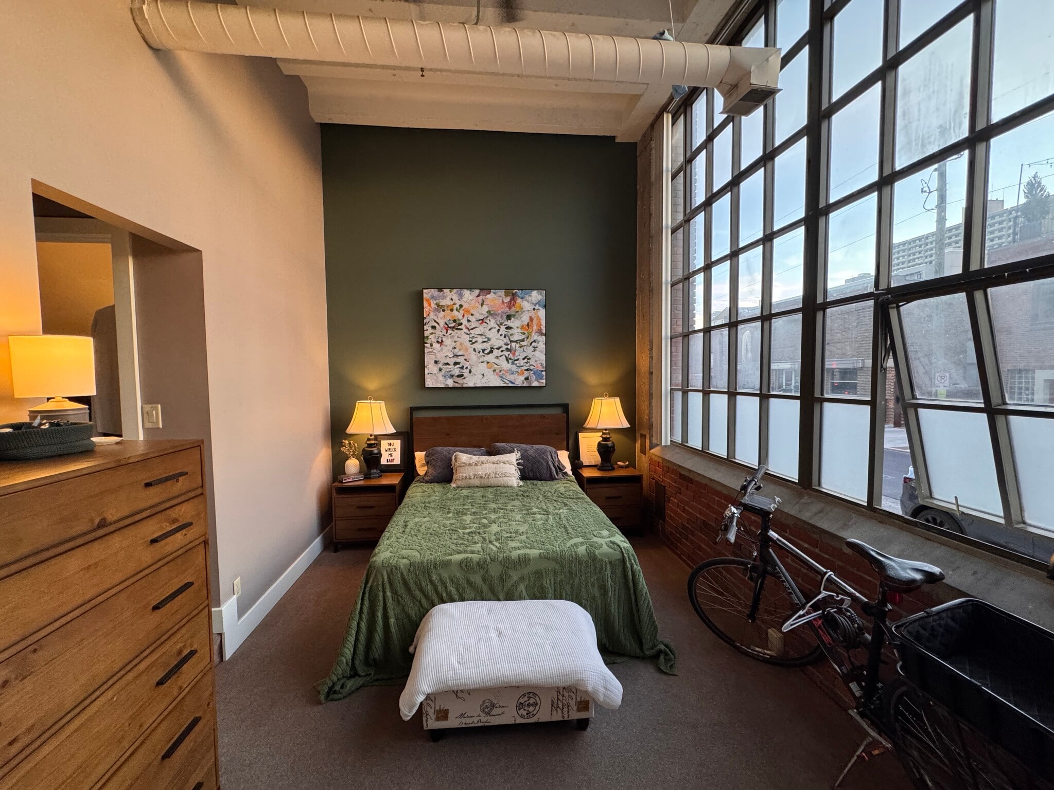 Building Photo - 611 N Park Ave