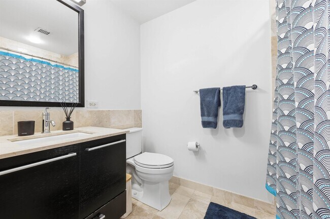 Building Photo - 1450 Washington St