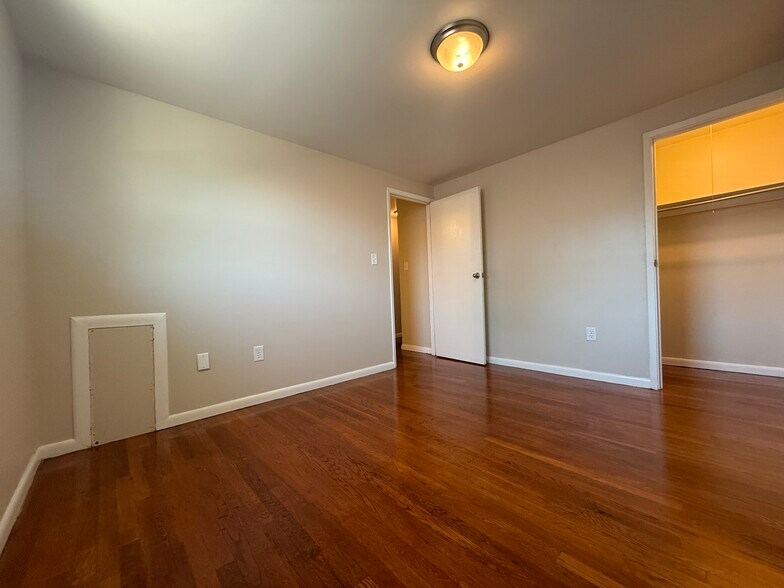 Building Photo - 4645 Sandy Lane Rd