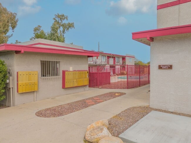 Building Photo - Fort Lowell Place Apartments