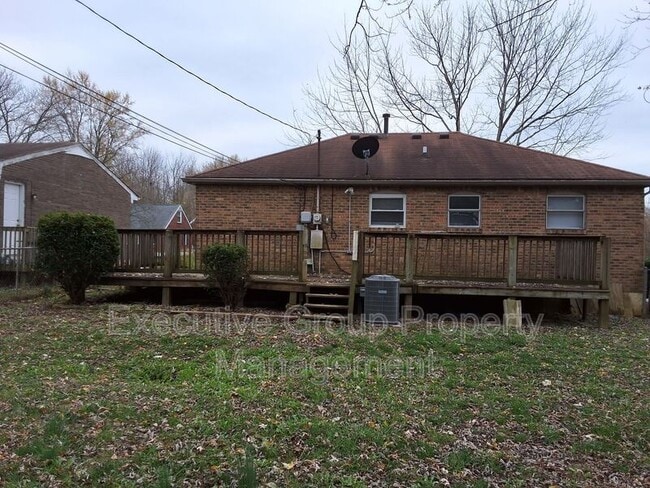 Building Photo - 801 Monin Rd