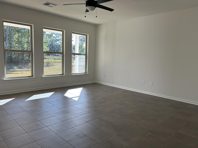 Building Photo - 42186 Cat Tail Rd