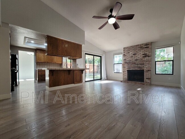 Building Photo - 5108 Parque Vista Way