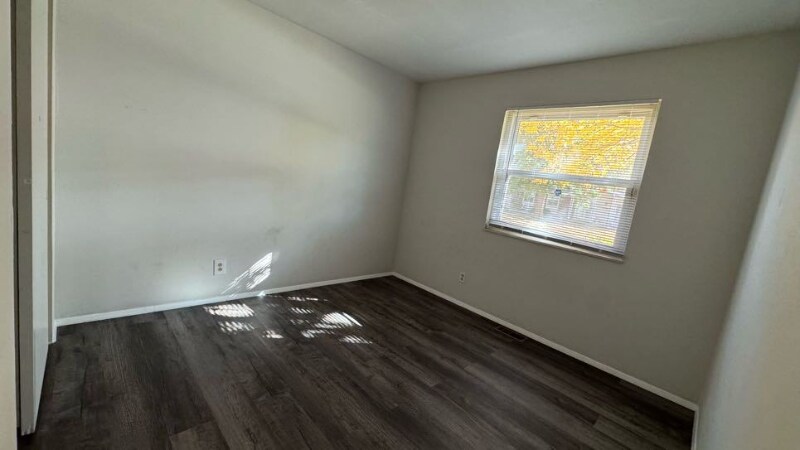 Building Photo - 1615 Central Pkwy