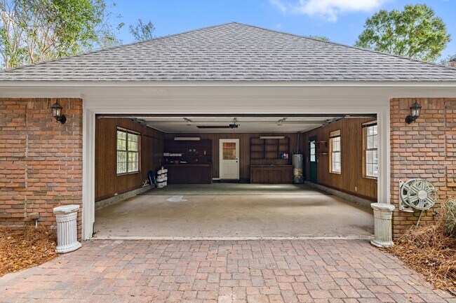 Building Photo - 1300 Windward Cir