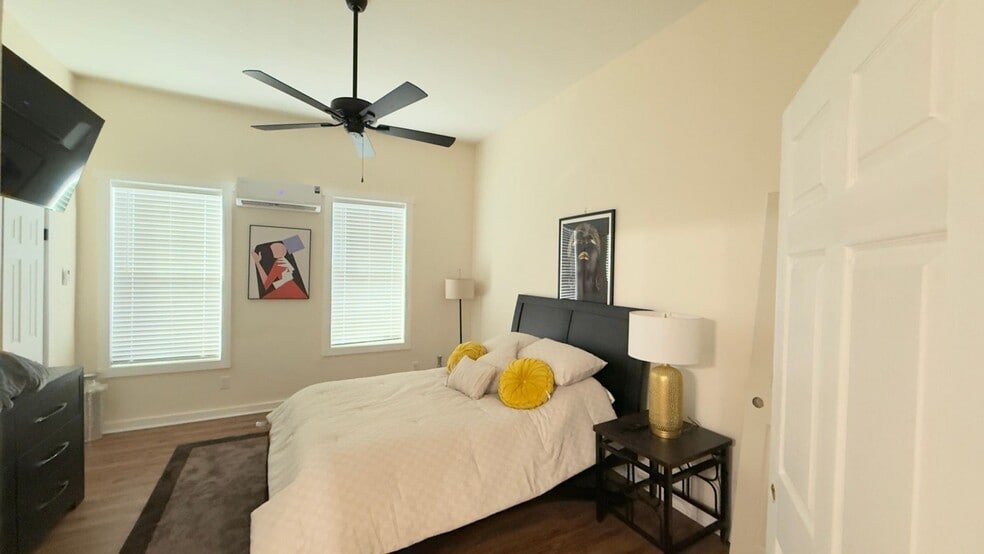 Building Photo - 226 Huger St