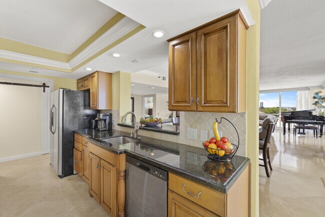 Building Photo - 4000 N Ocean Dr