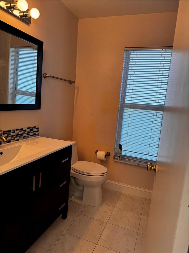 Building Photo - 401 NW 23rd St