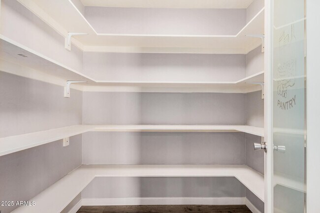 Building Photo - 4950 W Grovers Ave