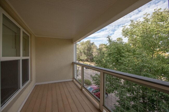 Building Photo - Beautiful Loft Condo in Old Town Fort Collins