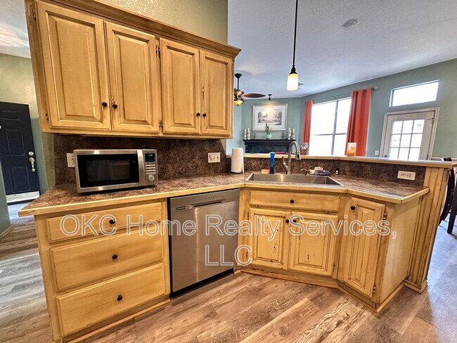 Building Photo - 10716 NW 31st Terrace