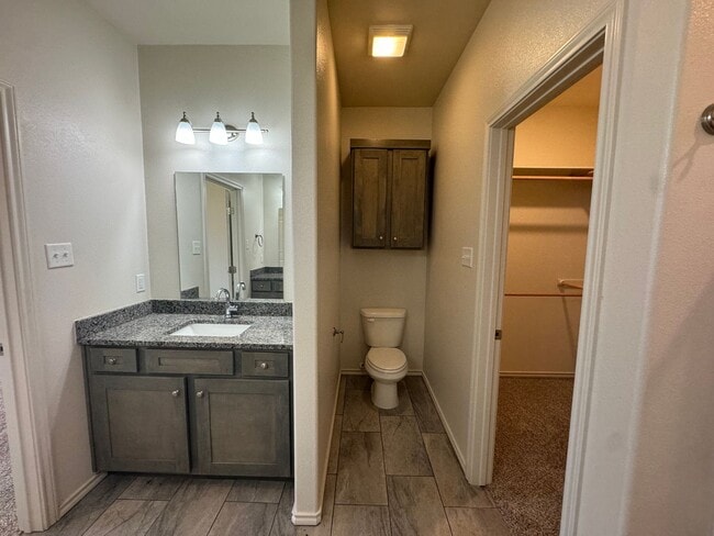 Building Photo - Available Now- Half Off First Months Rent!