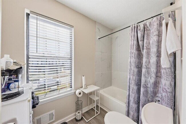 Building Photo - 3682 Stephanie Ct