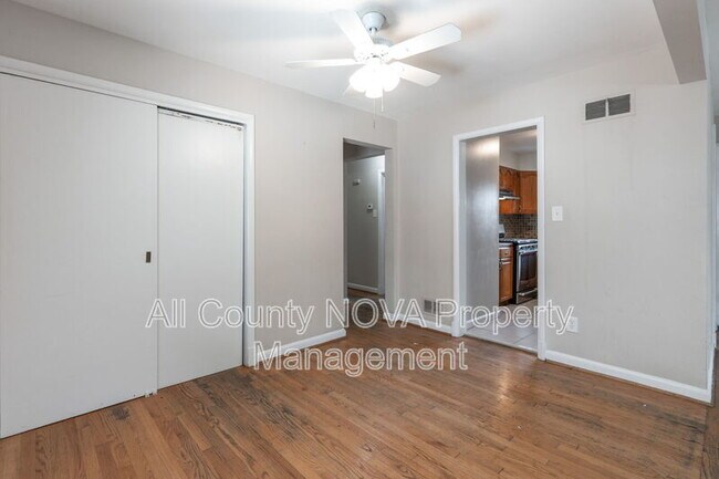 Building Photo - 4141 21st Rd N