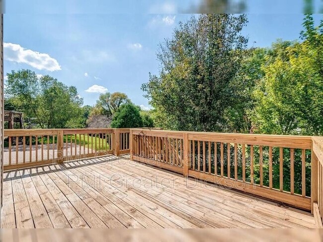 Building Photo - 5503 Saddlewood Ln