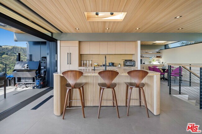 Building Photo - 5671 Spreading Oak Dr