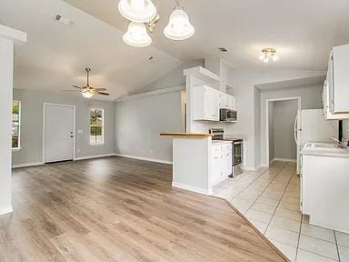 Building Photo - Renovated 2 bed 2 bath unit!