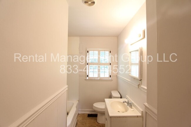 Building Photo - 1345 Glenwood St NW