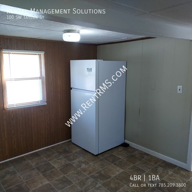 Building Photo - 100 SW Taylor St