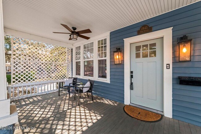 Building Photo - 2843 Oak St