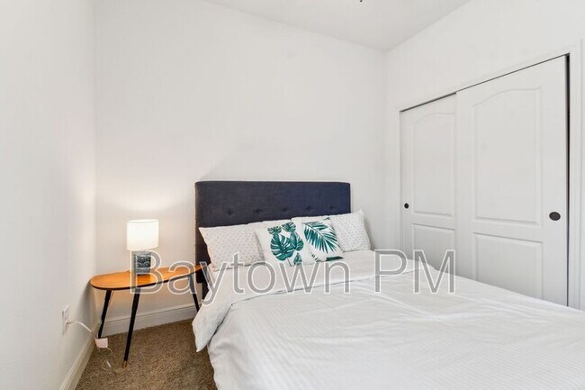 Building Photo - 10530 Medford Lakes Dr