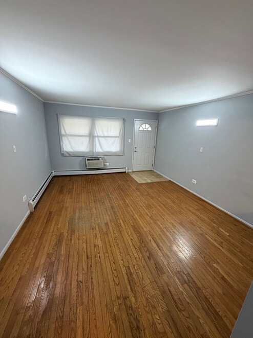 Building Photo - 694 Columbia Ave