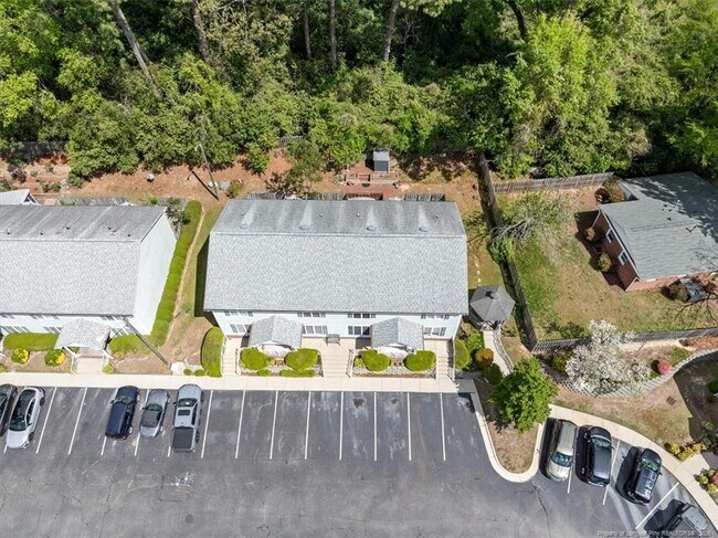 Building Photo - 421 Cityview Ln