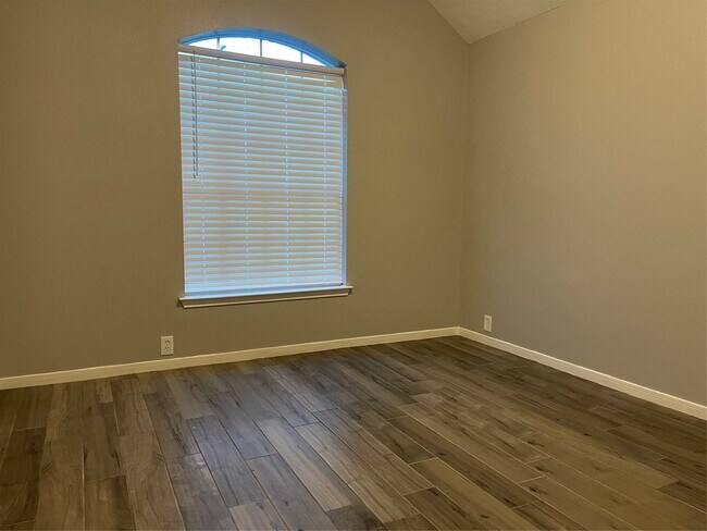 Building Photo - 20803 Lavenderwood Dr