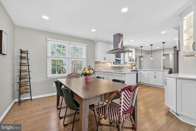 Building Photo - 11922 Holly Spring Dr